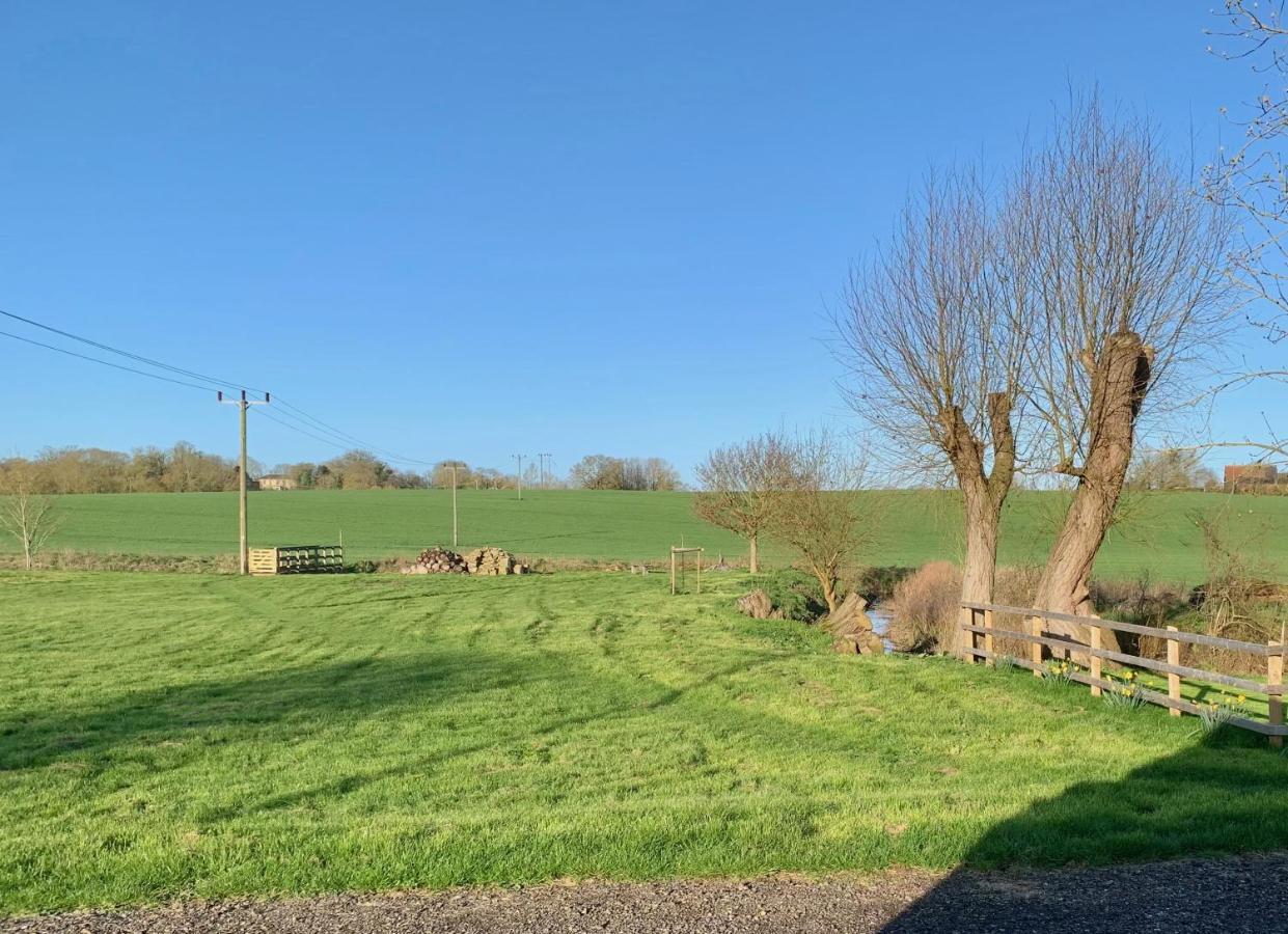 Waterpump Pod For 2 Adults With Ensuite In The Suffolk Countryside Badingham Exteriör bild